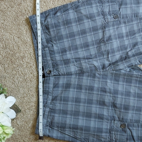 Calvin Klein shorts Size 36 - Picture 8 of 11